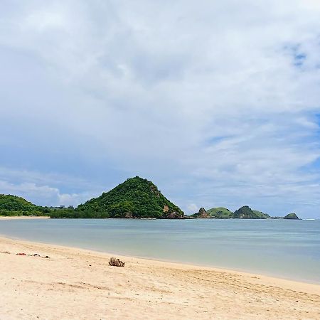 Ayu Homestay Kuta  Esterno foto