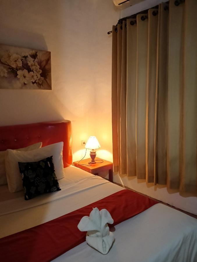Ayu Homestay Kuta  Esterno foto