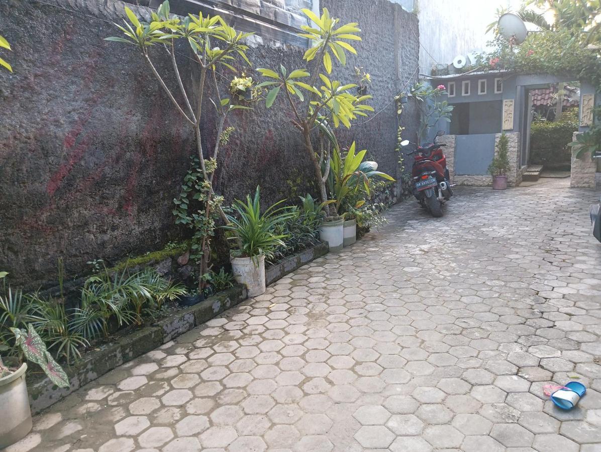 Ayu Homestay Kuta  Esterno foto