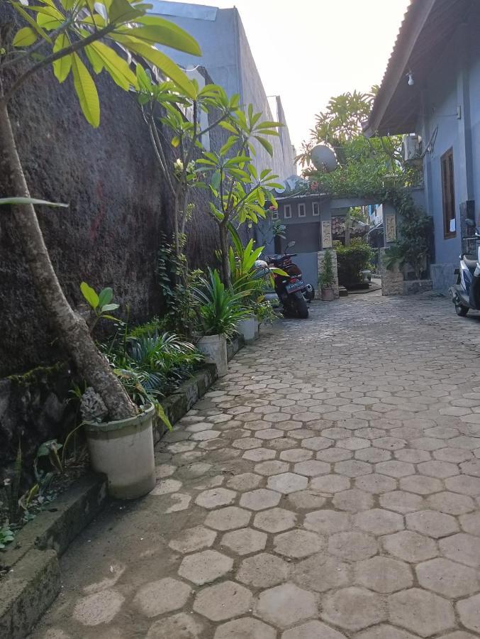Ayu Homestay Kuta  Esterno foto